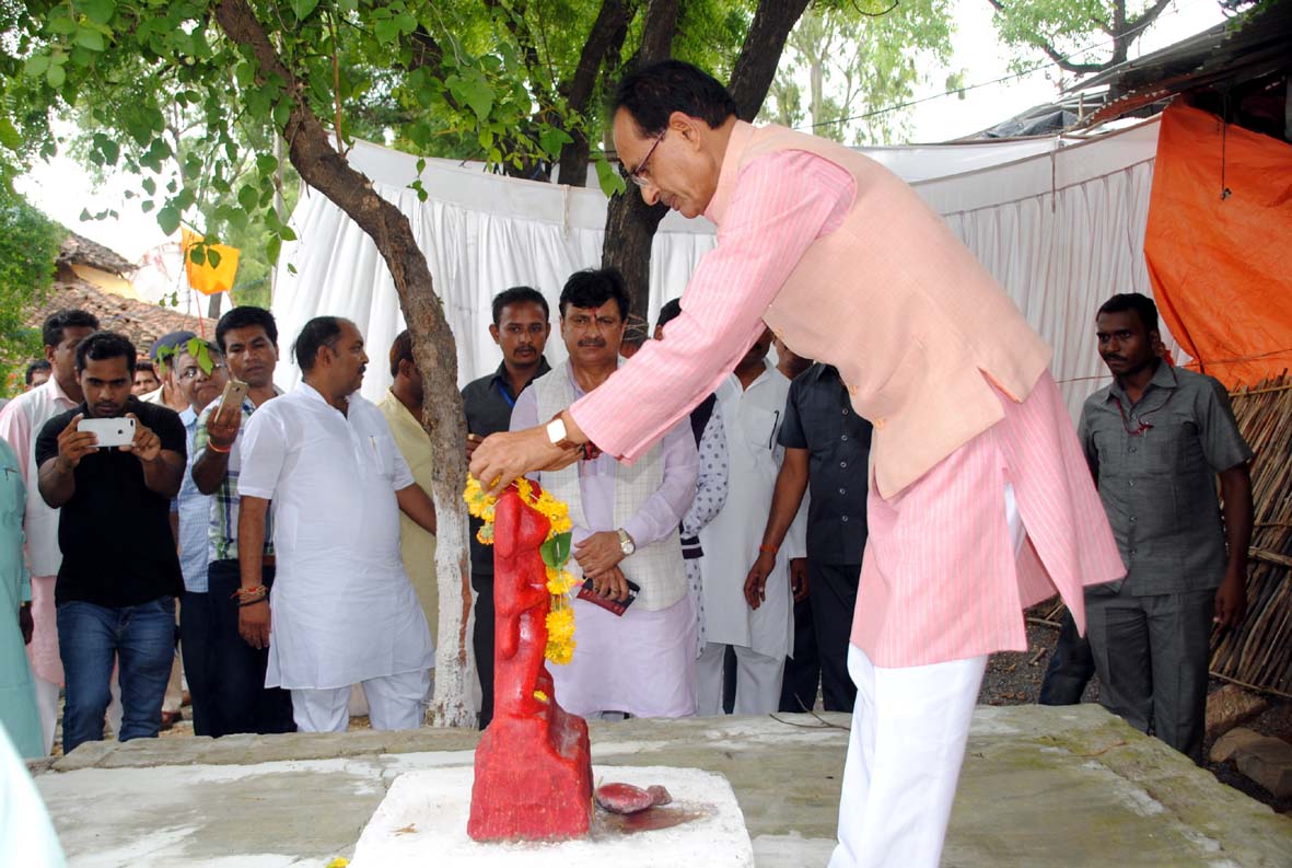 संत षिरोमणि रविदास जी की षिक्षा और जीवन दर्षन को आत्मसात करें: मुख्यमंत्री  श्री चैहान