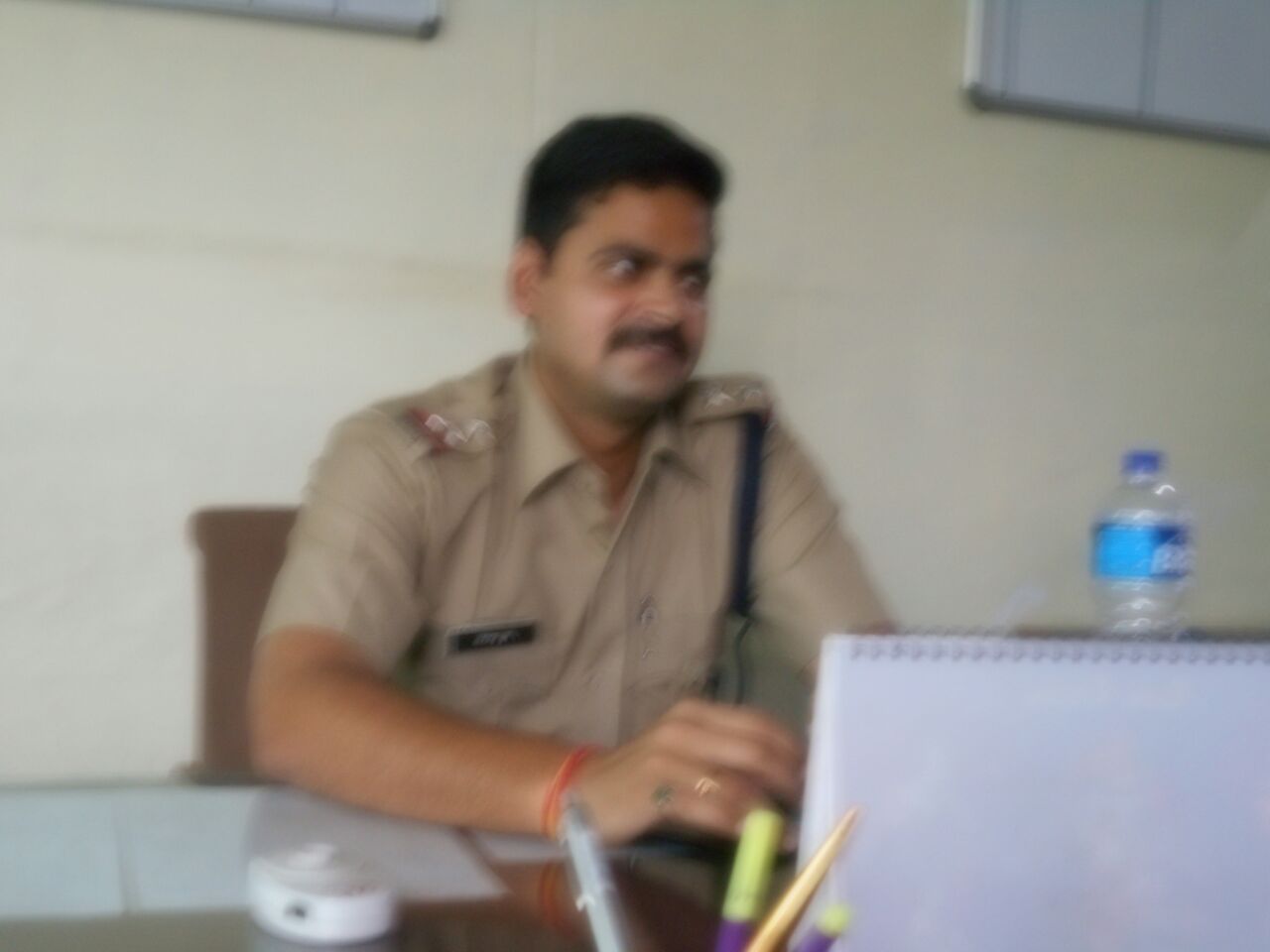 मालनपुर में पुलिस चेकिंग में ५६.८० लाख कैस पकड़ा