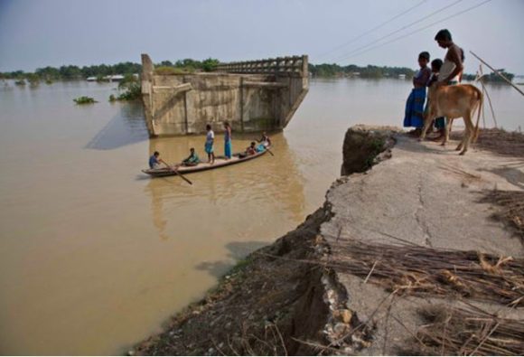 बाढ़ का तांडव- बिहार में अब तक 482 और उत्तर प्रदेश में 101 लोगों की मौत