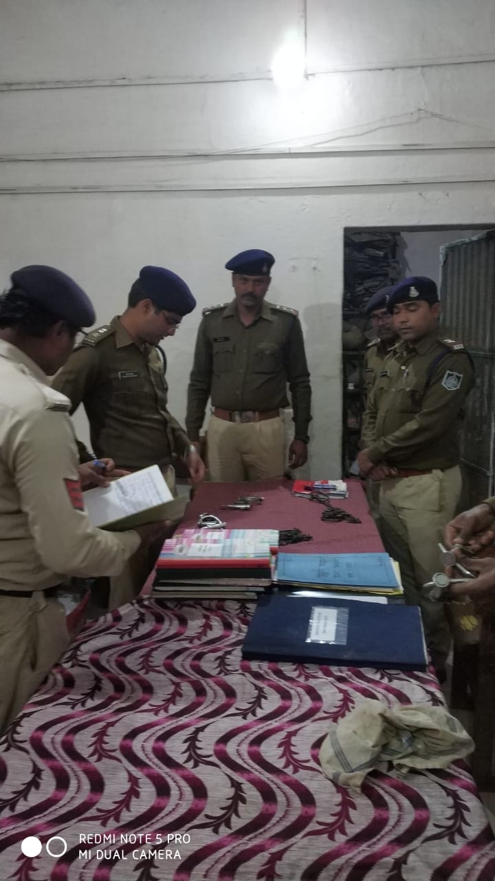 पुलिस अधीक्षक ने थाना चितरंगी का किया निरिक्षण