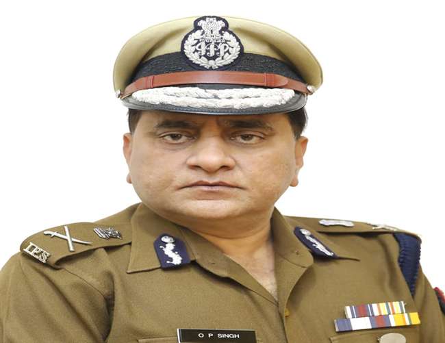आईपीएस अधिकारी ओम प्रकाश सिंह ने आज प्रदेश के नये पुलिस महानिदेशक (डीजीपी) का पदभार ग्रहण किया 